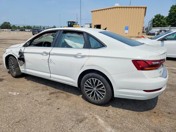 3VWC57BU7KM191131 2019 VOLKSWAGEN JETTA - Image 2