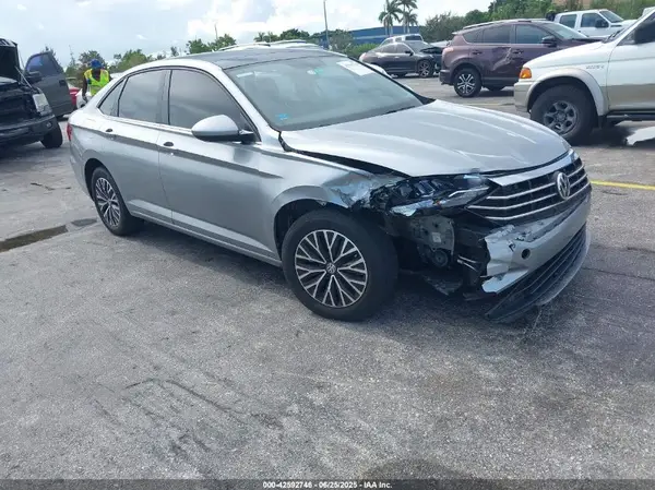 3VWC57BU7KM215587 2019 VOLKSWAGEN JETTA - Image 1