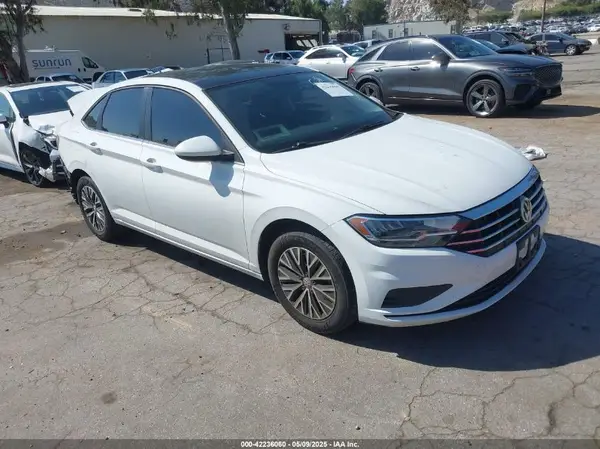 3VWC57BU7KM257127 2019 VOLKSWAGEN JETTA - Image 1
