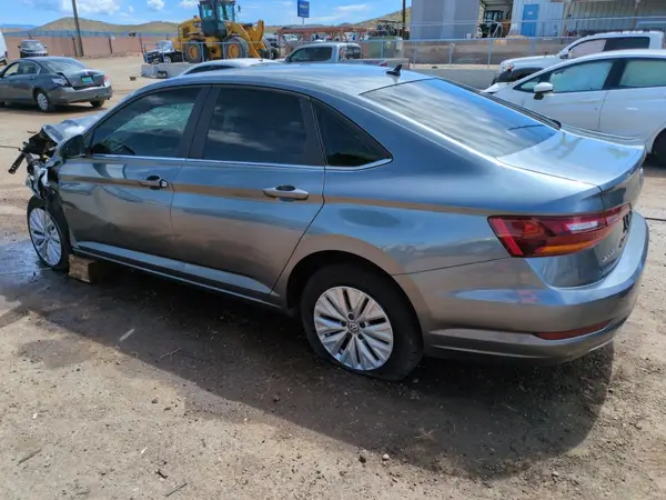 3VWC57BU7KM273988 2019 VOLKSWAGEN JETTA - Image 2