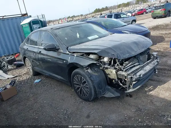 3VWC57BU7MM015229 2021 VOLKSWAGEN JETTA - Image 1