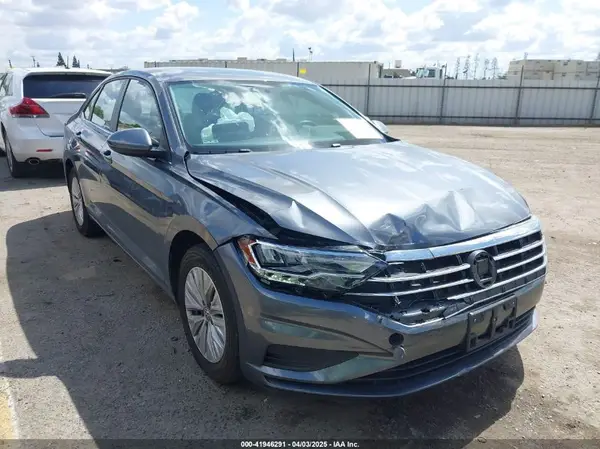3VWC57BU8KM005774 2019 VOLKSWAGEN JETTA - Image 1
