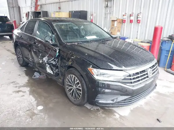 3VWC57BU8KM015432 2019 VOLKSWAGEN JETTA - Image 1