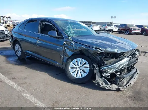 3VWC57BU8KM023305 2019 VOLKSWAGEN JETTA - Image 1