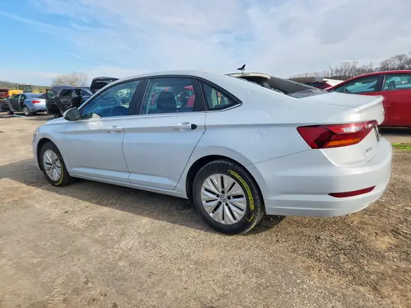 3VWC57BU8KM030206 2019 VOLKSWAGEN JETTA - Image 2