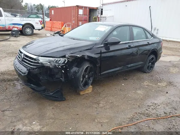 3VWC57BU8KM057180 2019 VOLKSWAGEN JETTA - Image 2