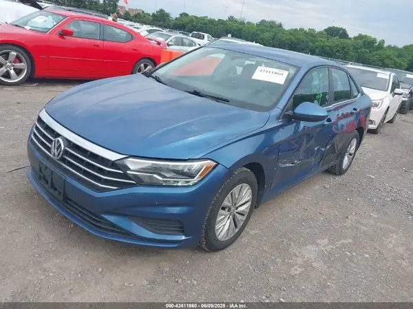 3VWC57BU8KM085724 2019 VOLKSWAGEN JETTA - Image 2