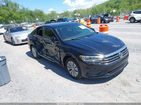 3VWC57BU8KM090633 2019 VOLKSWAGEN JETTA - Image 1