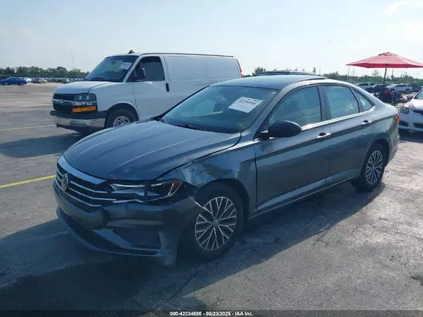 3VWC57BU8KM120682 2019 VOLKSWAGEN JETTA - Image 2