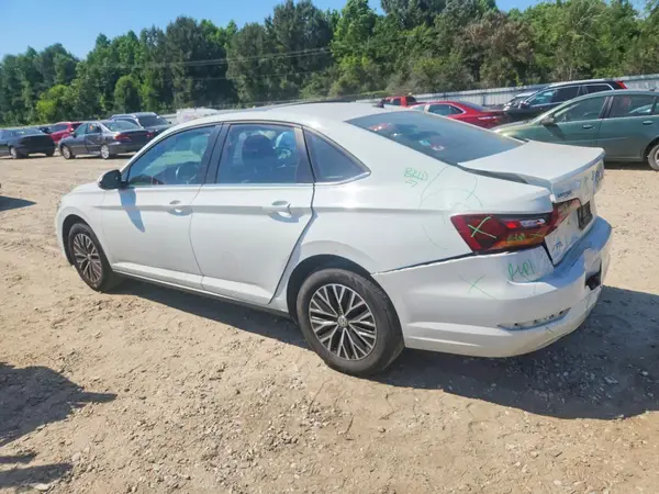 3VWC57BU8KM132427 2019 VOLKSWAGEN JETTA - Image 2