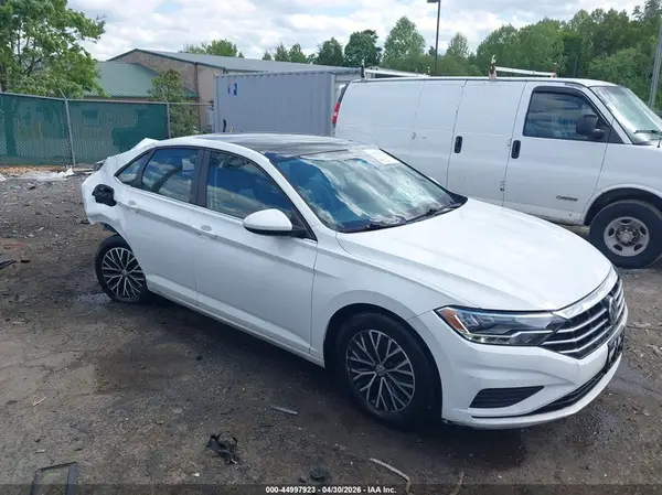 3VWC57BU8KM148742 2019 VOLKSWAGEN JETTA - Image 1