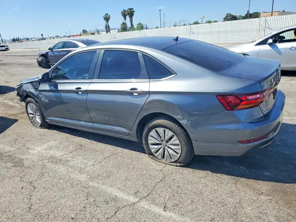 3VWC57BU8KM162009 2019 VOLKSWAGEN JETTA - Image 2