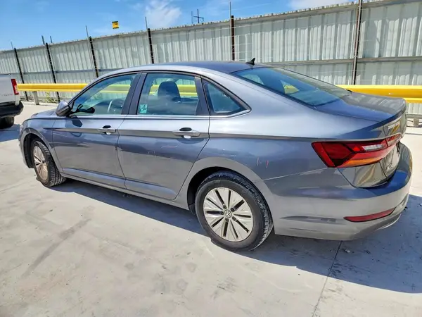 3VWC57BU8KM173849 2019 VOLKSWAGEN JETTA - Image 2