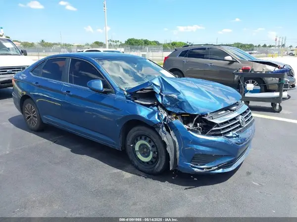 3VWC57BU8KM193051 2019 VOLKSWAGEN JETTA - Image 1