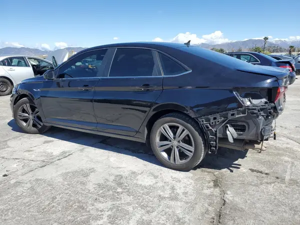3VWC57BU8KM201407 2019 VOLKSWAGEN JETTA - Image 2