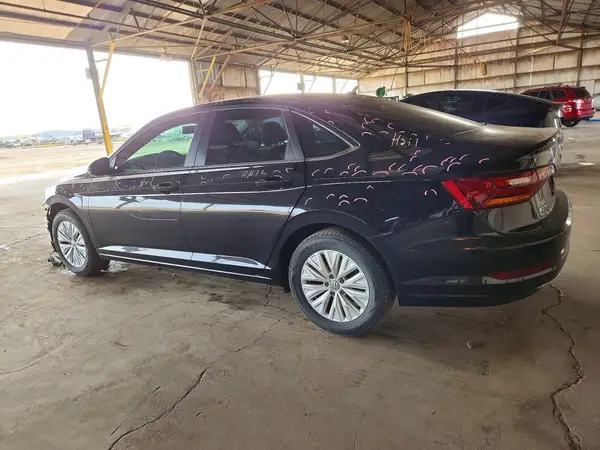 3VWC57BU8KM264569 2019 VOLKSWAGEN JETTA - Image 2