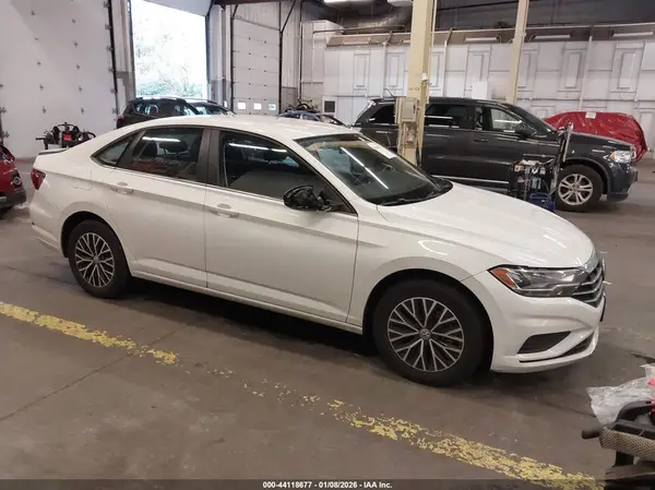 3VWC57BU8MM046019 2021 VOLKSWAGEN JETTA - Image 1