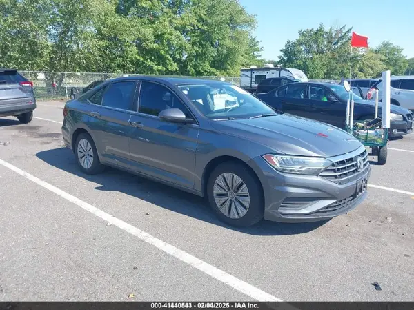 3VWC57BU9KM054305 2019 VOLKSWAGEN JETTA - Image 1