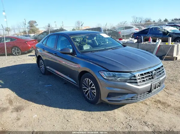 3VWC57BU9KM094948 2019 VOLKSWAGEN JETTA - Image 1