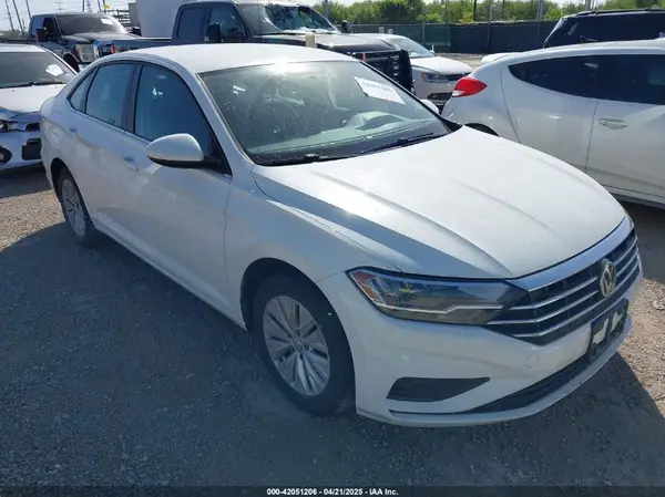 3VWC57BU9KM105334 2019 VOLKSWAGEN JETTA - Image 1