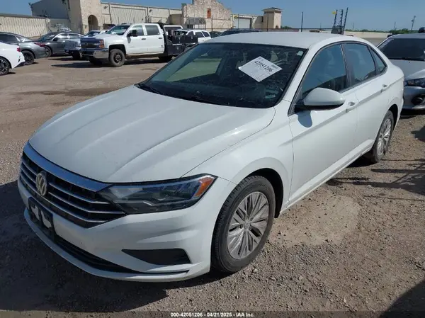 3VWC57BU9KM105334 2019 VOLKSWAGEN JETTA - Image 2