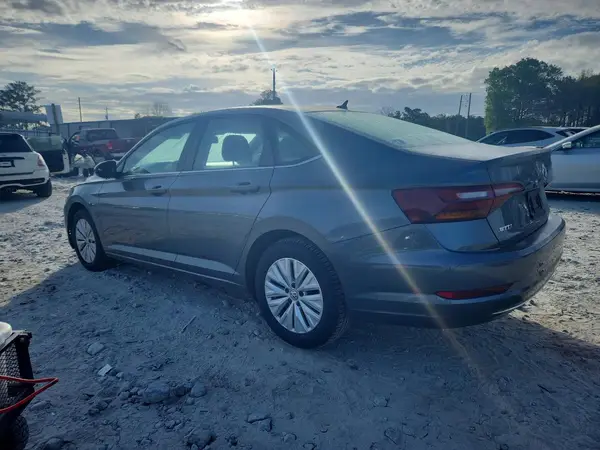 3VWC57BU9KM110596 2019 VOLKSWAGEN JETTA - Image 2