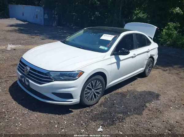 3VWC57BU9KM189011 2019 VOLKSWAGEN JETTA - Image 2