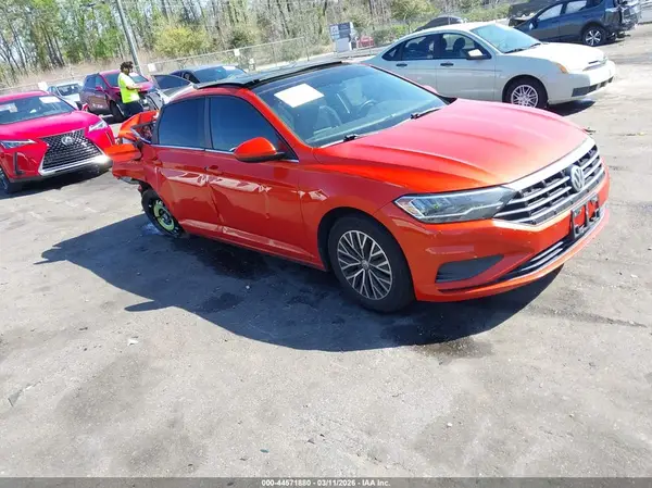 3VWC57BU9KM211380 2019 VOLKSWAGEN JETTA - Image 1
