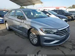 3VWC57BU9KM217518 2019 VOLKSWAGEN JETTA