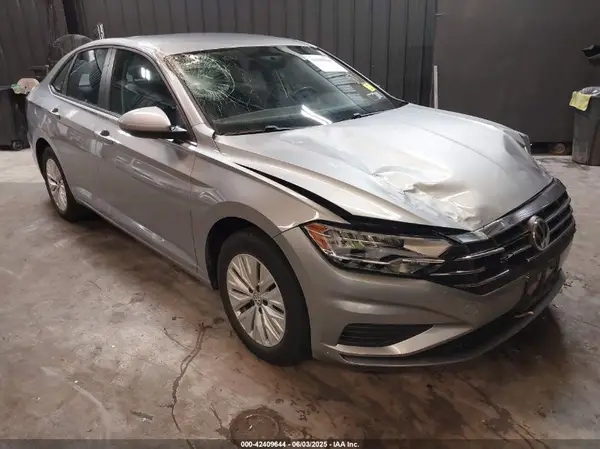 3VWC57BU9KM228972 2019 VOLKSWAGEN JETTA - Image 1