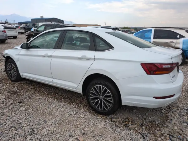 3VWC57BU9KM231922 2019 VOLKSWAGEN JETTA - Image 2