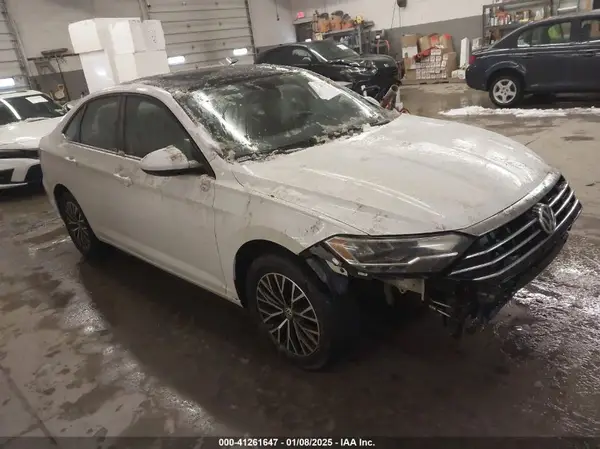 3VWC57BU9KM272096 2019 VOLKSWAGEN JETTA - Image 1