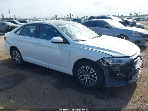 3VWC57BU9MM034560 2021 VOLKSWAGEN JETTA - Image 1