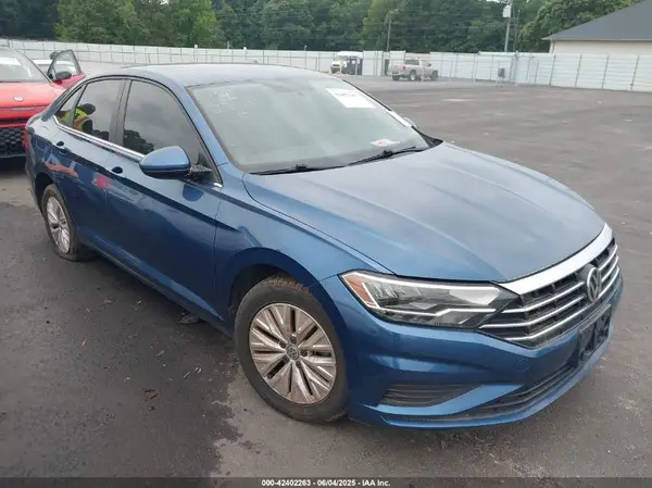 3VWC57BUXKM033124 2019 VOLKSWAGEN JETTA - Image 1