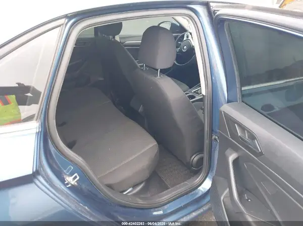 3VWC57BUXKM033124 2019 VOLKSWAGEN JETTA - Image 8