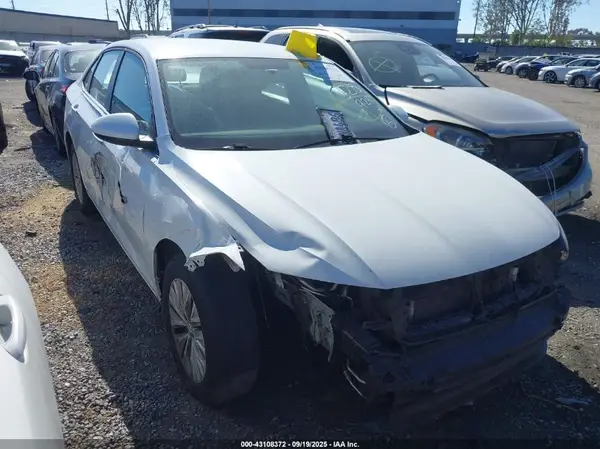 3VWC57BUXKM046553 2019 VOLKSWAGEN JETTA - Image 1