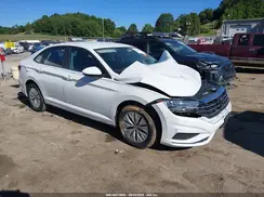 3VWC57BUXKM064017 2019 VOLKSWAGEN JETTA