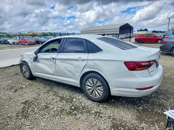 3VWC57BUXKM064647 2019 VOLKSWAGEN JETTA - Image 2