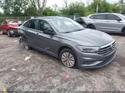 3VWC57BUXKM179832 2019 VOLKSWAGEN JETTA