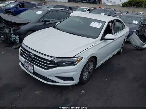3VWC57BUXKM226843 2019 VOLKSWAGEN JETTA - Image 2