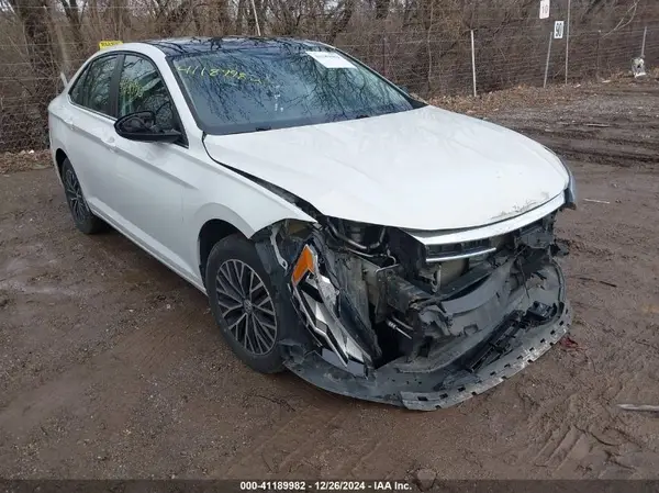3VWC57BUXKM237969 2019 VOLKSWAGEN JETTA - Image 1