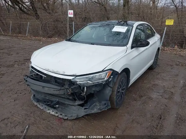 3VWC57BUXKM237969 2019 VOLKSWAGEN JETTA - Image 2