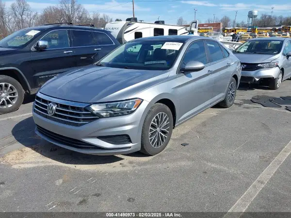 3VWC57BUXKM246137 2019 VOLKSWAGEN JETTA - Image 2