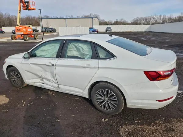 3VWC57BUXKM258790 2019 VOLKSWAGEN JETTA - Image 2