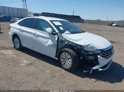 3VWC57BUXKM260877 2019 VOLKSWAGEN JETTA