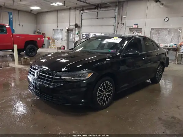 3VWC57BUXKM262726 2019 VOLKSWAGEN JETTA - Image 2