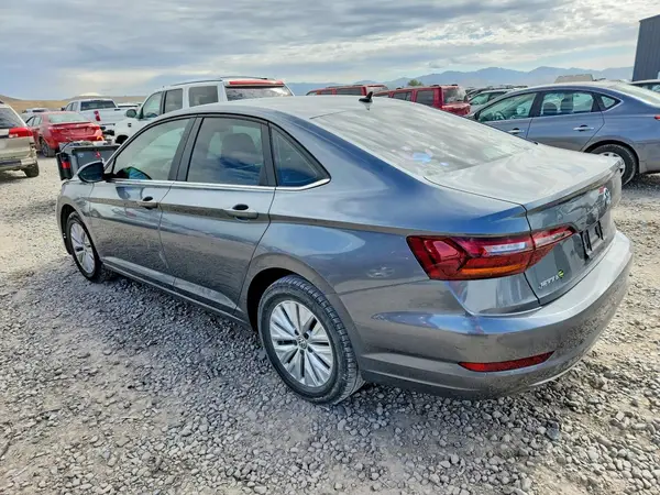 3VWC57BUXKM272060 2019 VOLKSWAGEN JETTA - Image 2