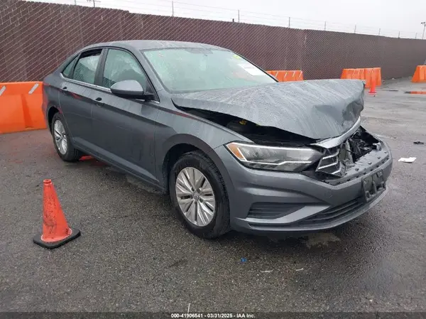 3VWCB7BU0KM128252 2019 VOLKSWAGEN JETTA - Image 1