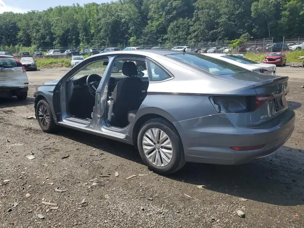 3VWCB7BU0KM141017 2019 VOLKSWAGEN JETTA - Image 2
