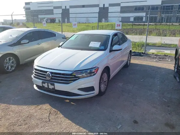 3VWCB7BU0KM165396 2019 VOLKSWAGEN JETTA - Image 2
